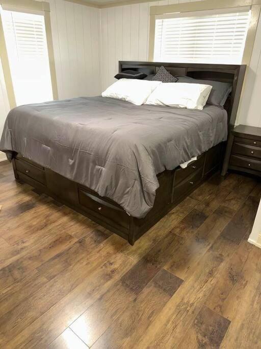 Apartamento Hot Tub 5 Beds Moorhead Exterior foto