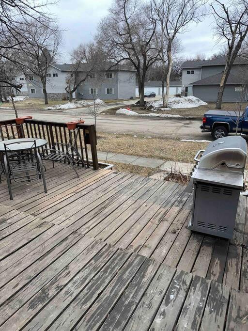 Apartamento Hot Tub 5 Beds Moorhead Exterior foto